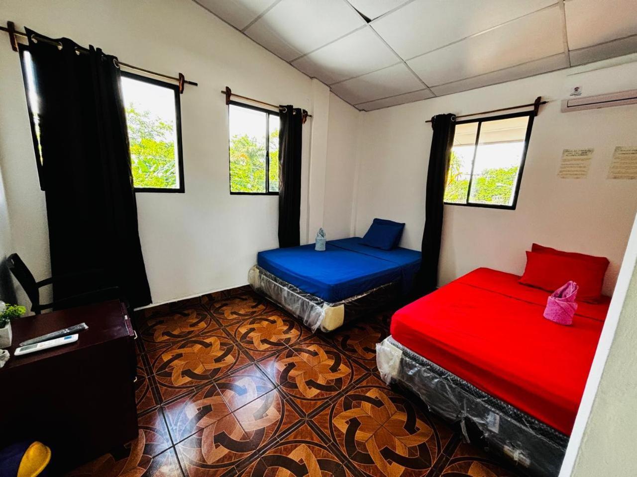La Casona Sv Hostal ラ・リベルタード エクステリア 写真